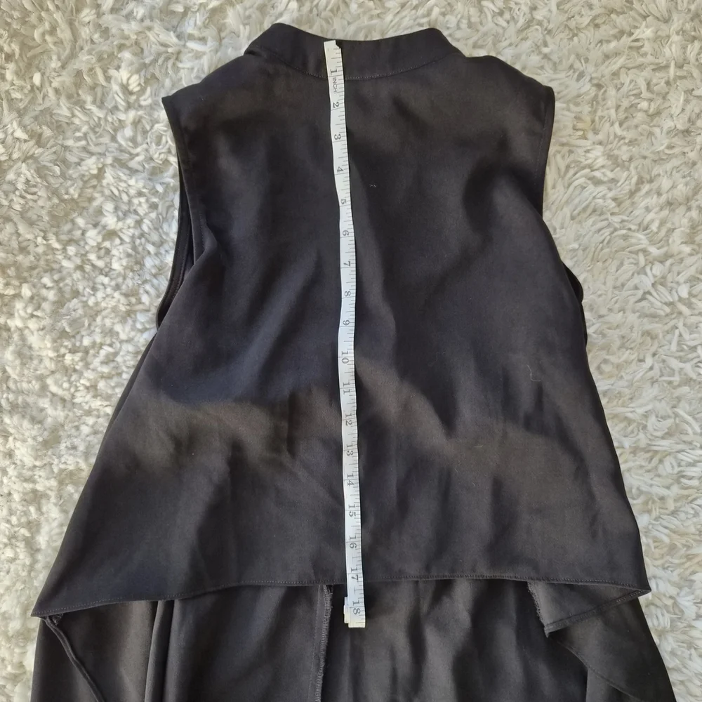 ☆5/$15☆High-Low Sleeveless Tank Top – Size S (Forever 21) - Picture 3 of 16